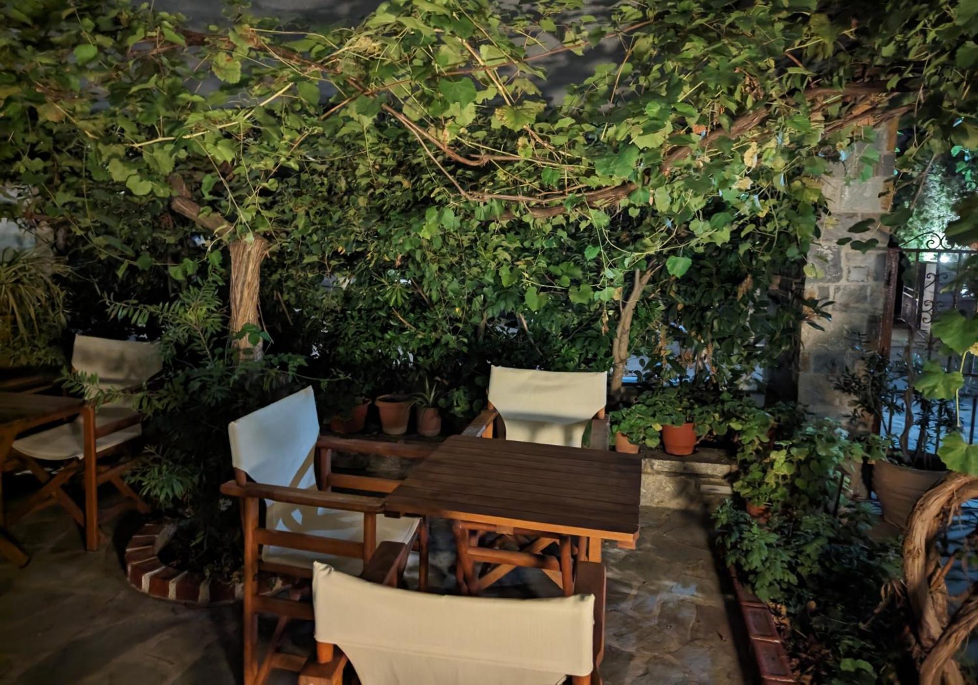 Guesthouse Christos Skópelos Eksteriør bilde