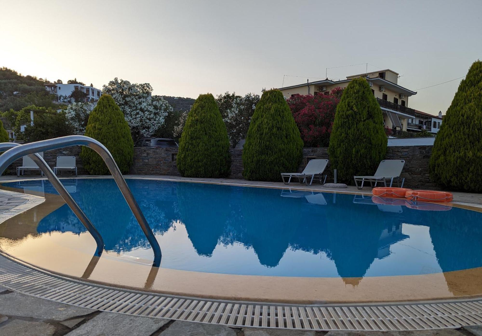 Guesthouse Christos Skópelos Eksteriør bilde