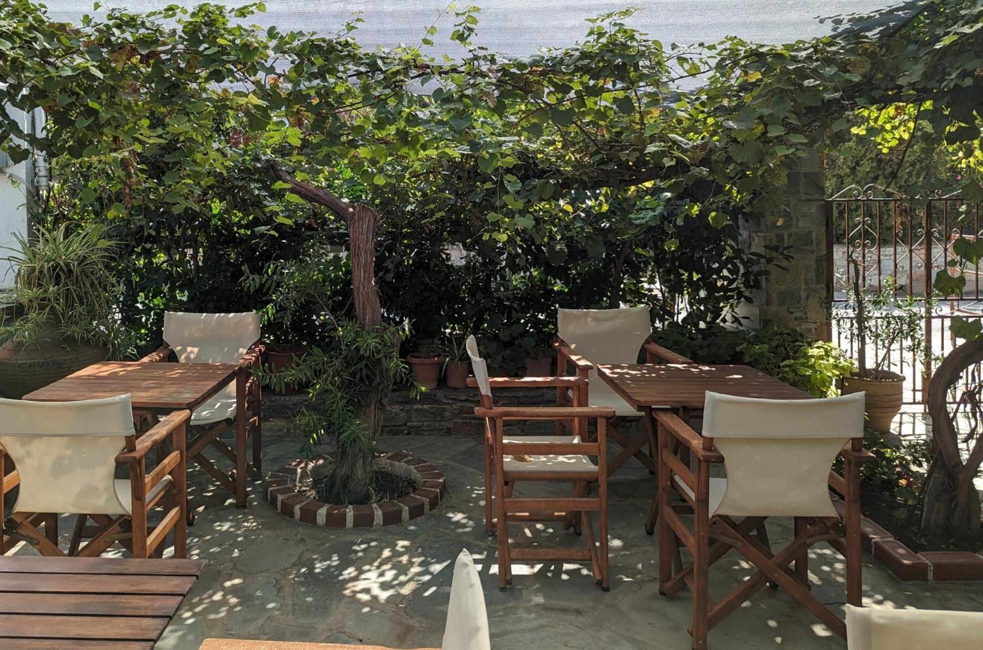 Guesthouse Christos Skópelos Eksteriør bilde
