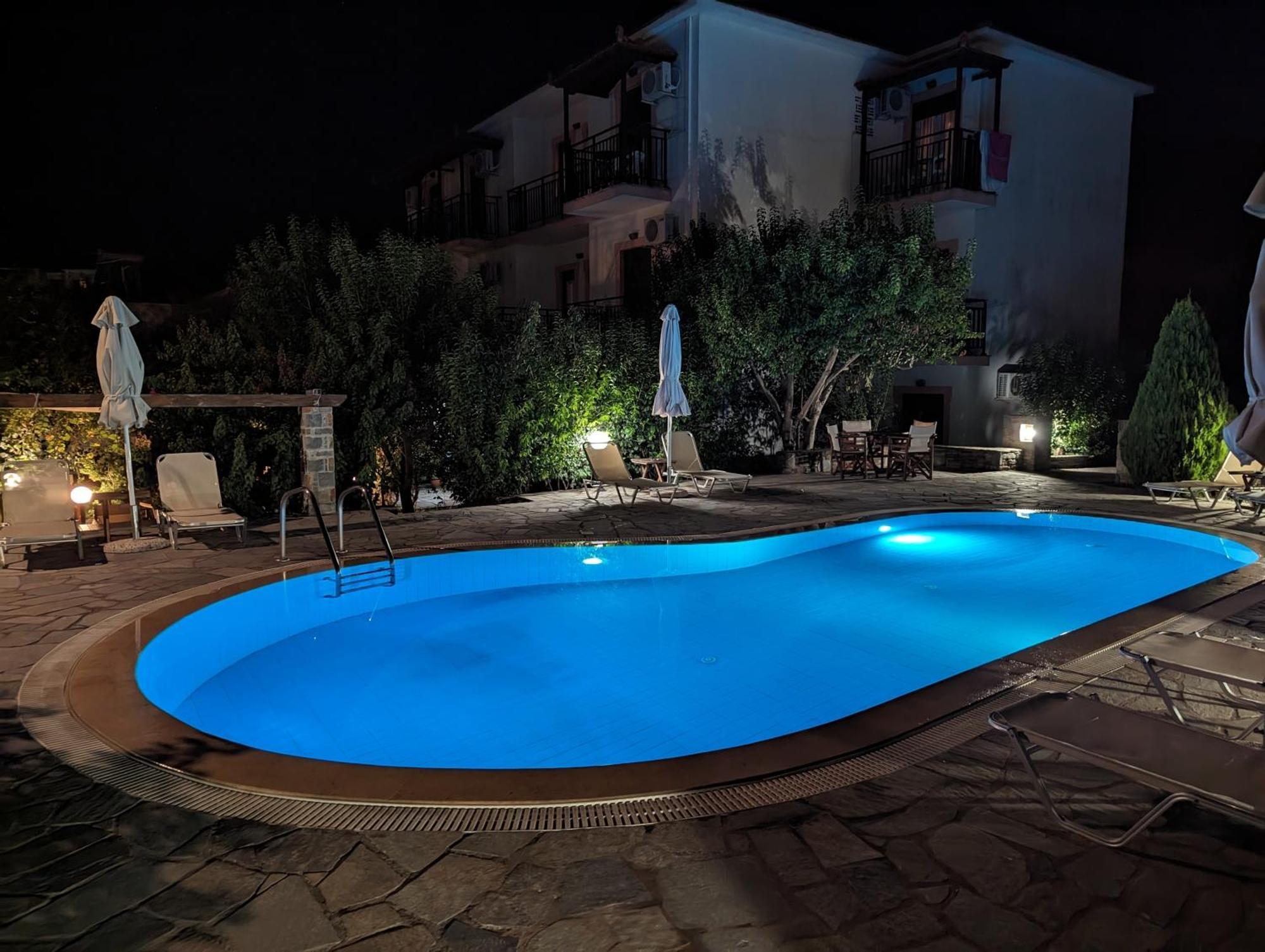 Guesthouse Christos Skópelos Eksteriør bilde