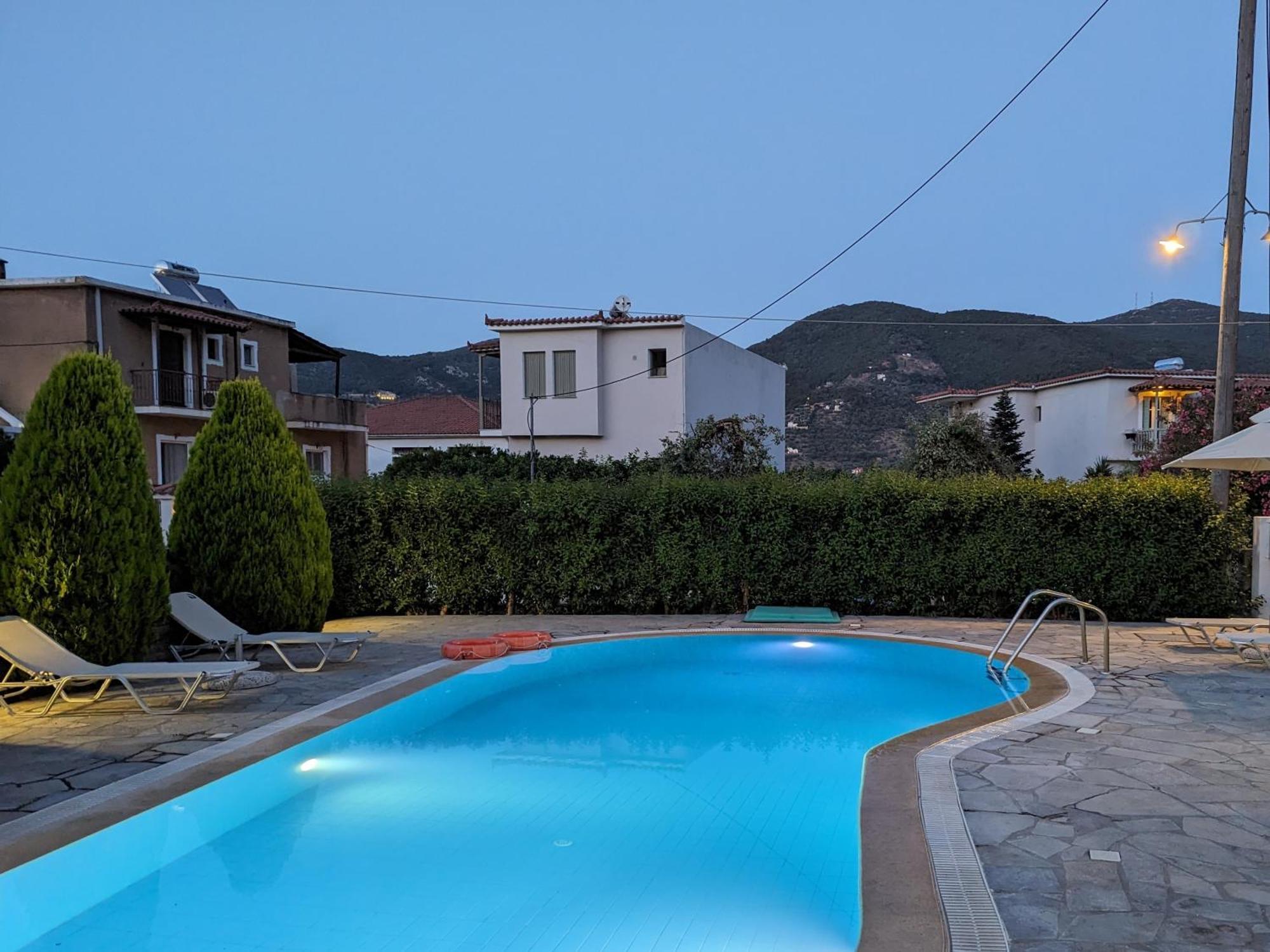 Guesthouse Christos Skópelos Eksteriør bilde